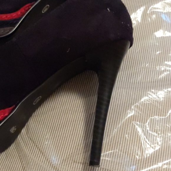 Black Open-toe Heels - Picture 5 of 5